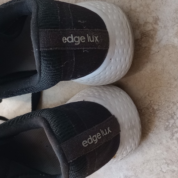 Adidas - Picture 3 of 7